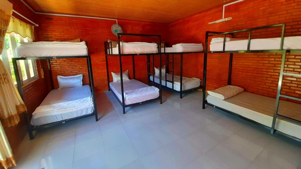 Cat Tien Backpackers Hostel Bagian luar foto