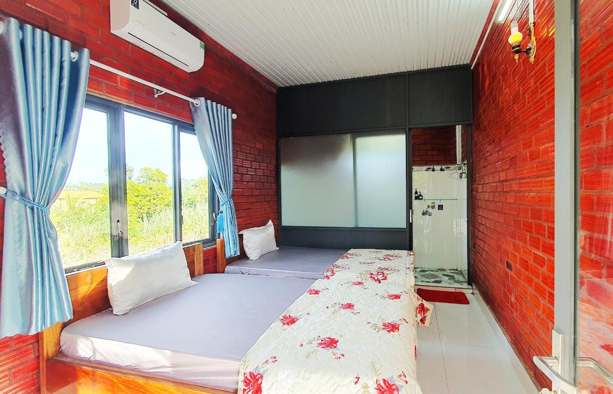 Cat Tien Backpackers Hostel Bagian luar foto