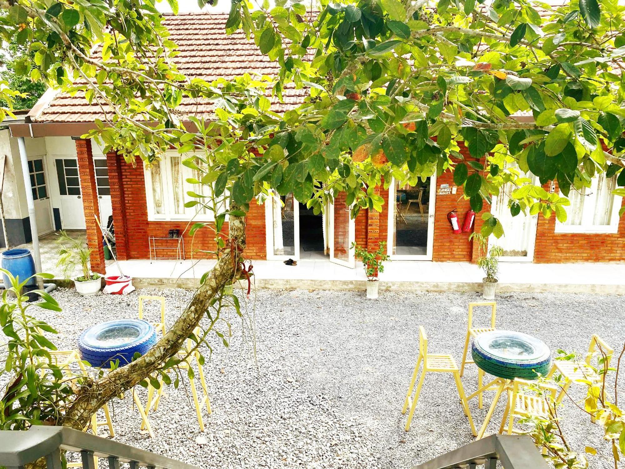 Cat Tien Backpackers Hostel Bagian luar foto