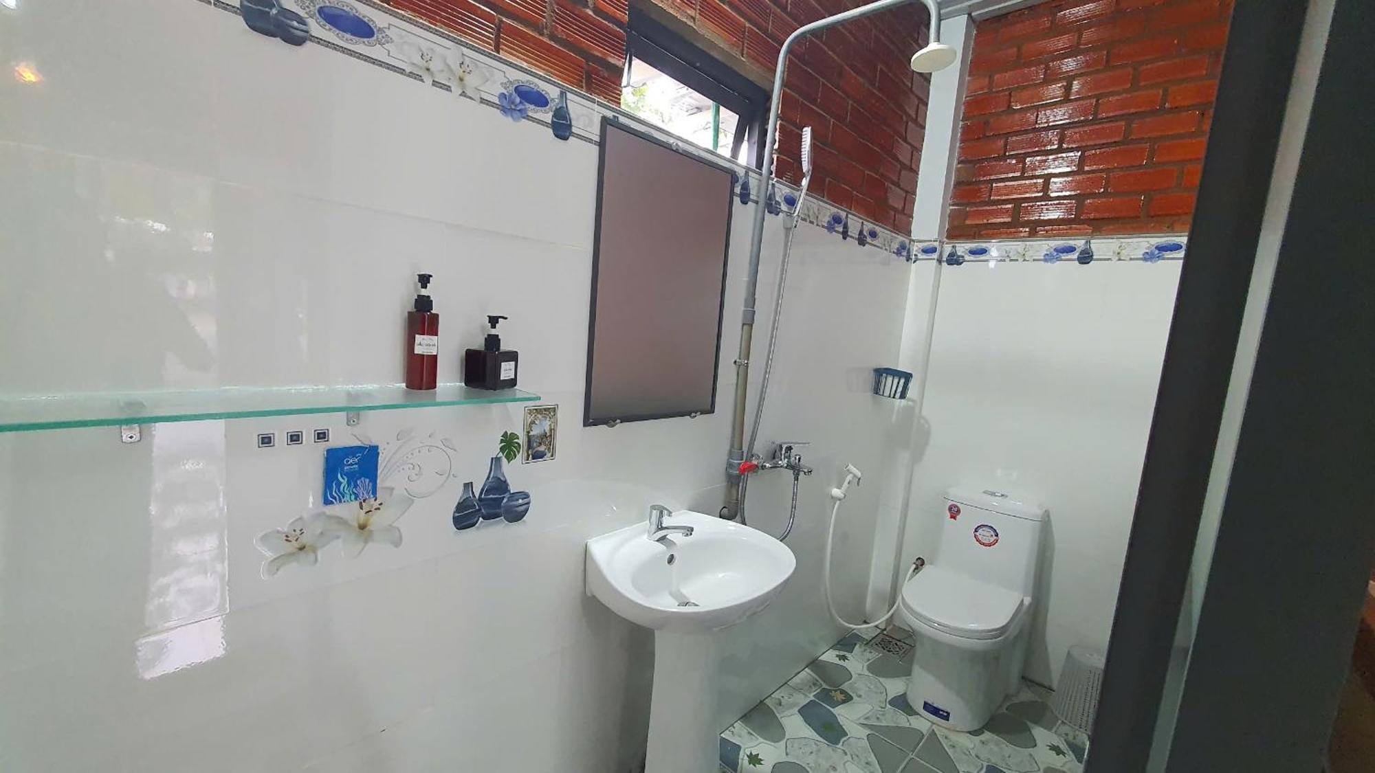 Cat Tien Backpackers Hostel Bagian luar foto