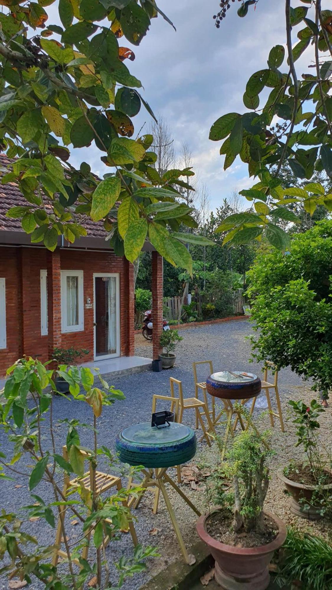 Cat Tien Backpackers Hostel Bagian luar foto